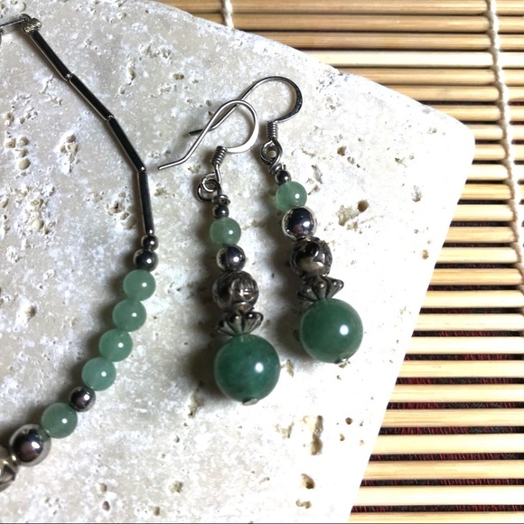 Jade / Silver Bracelet & Earrings Set​​ - Picture 8 of 9